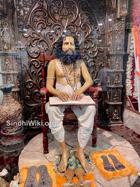 File:Sai-Vasan-Shah-life-Statue.jpg