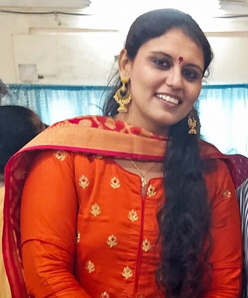 File:Pooja-Vazirani-profile.jpg